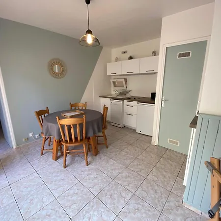 T2 Terrasse, Calme, Proche Et Commodites *