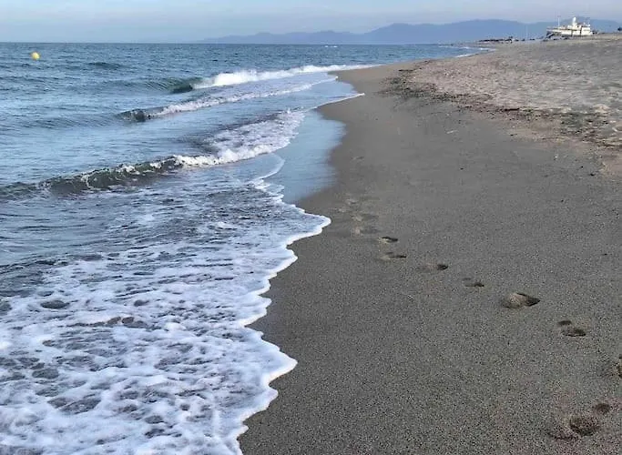 T2 Terrasse, Calme, Proche Et Commodites *