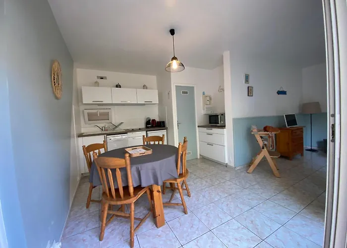 T2 Terrasse, Calme, Proche Et Commodites Feriehus