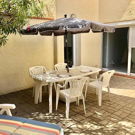 Le Zodiaque A La Clim Terrasse 4 Personnes Сasa de vacaciones *